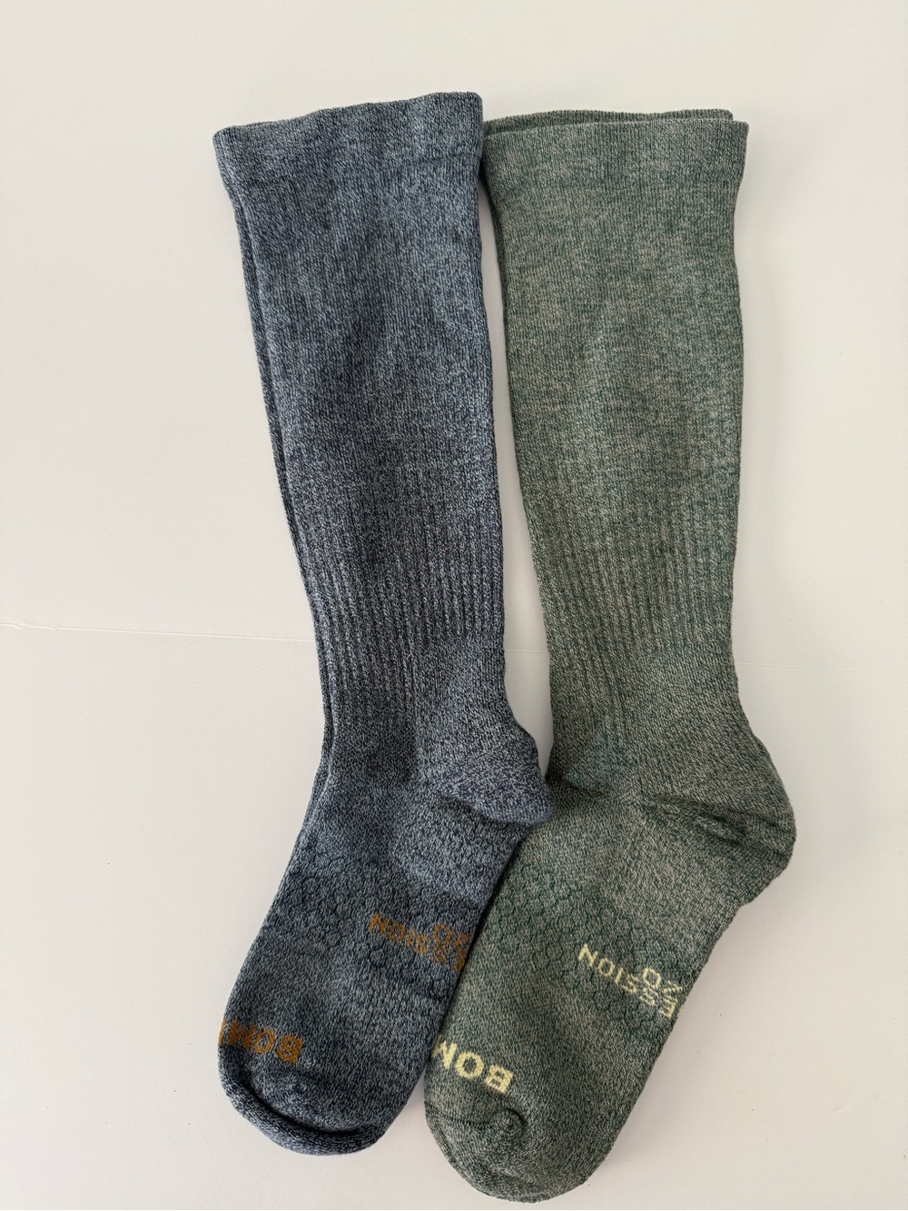 Bombas 2 pair compression socks